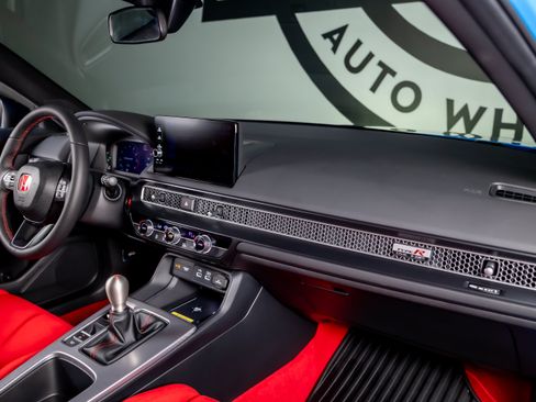 Used 2025 Honda Civic Type R image 32