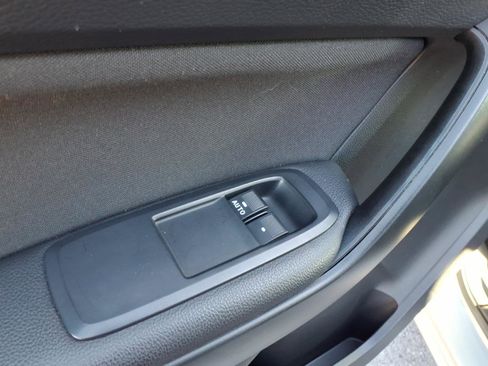 Used 2020 Ford Ranger XLT w/ Equipment Group 301A Mid image 9