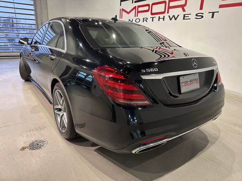 Used 2018 Mercedes-Benz S 560 4MATIC Sedan w/ AMG Line Exterior image 5