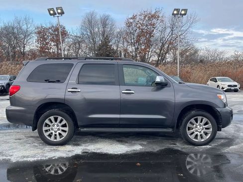 Used 2017 Toyota Sequoia Platinum image 6