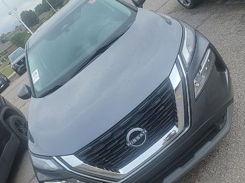 Used 2023 Nissan Rogue SV FWD image 35