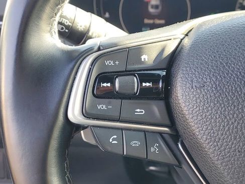 Used 2018 Honda Accord Sport image 17