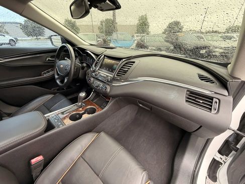 Used 2015 Chevrolet Impala LTZ FWD image 22