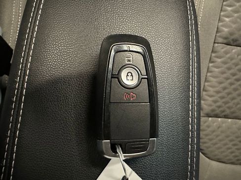 Used 2020 Ford Escape SE AWD/4WD image 18