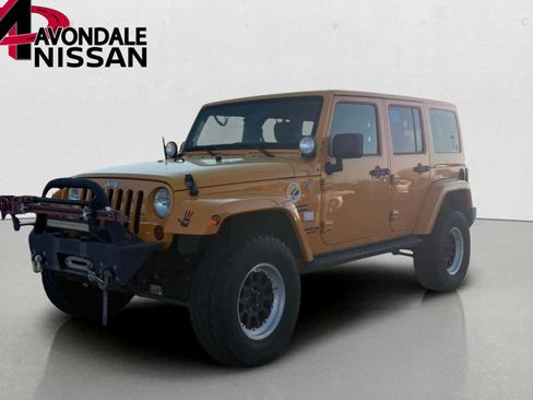 Used 2012 Jeep Wrangler Unlimited Rubicon w/ Connectivity Group AWD/4WD image 2