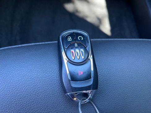 Used 2025 Buick Envista Sport Touring image 22