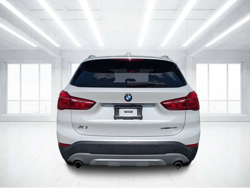 Used 2019 BMW X1 sDrive28i image 4