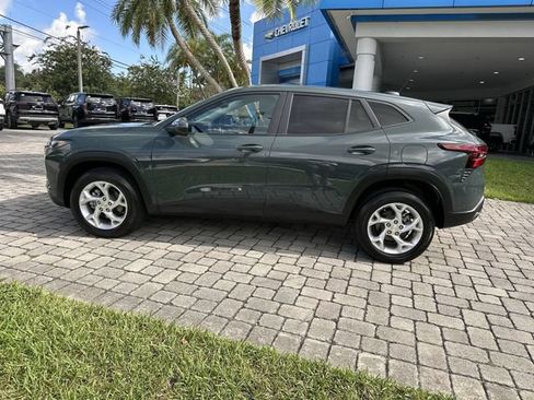 Used 2025 Chevrolet Trax LS w/ LS Convenience Package FWD image 33