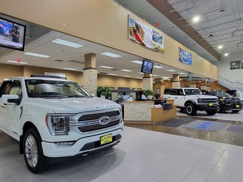 Used 2014 Jeep Patriot Latitude AWD/4WD image 30