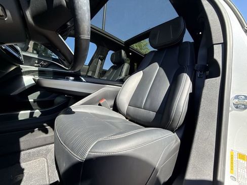 Used 2025 Cadillac Lyriq Sport AWD/4WD image 11