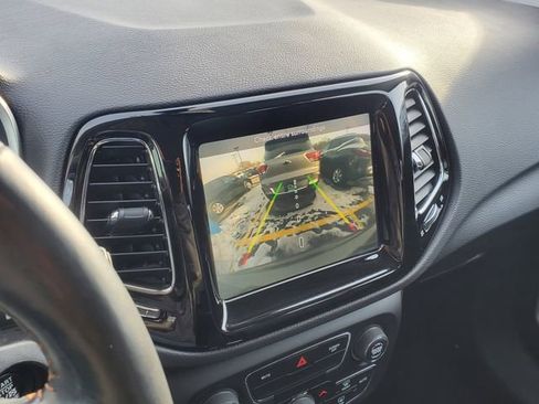 Used 2019 Jeep Compass Limited image 34