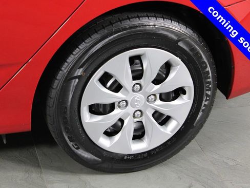 Used 2017 Hyundai Accent SE image 9