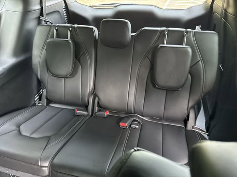 New 2025 Chrysler Voyager LX image 26