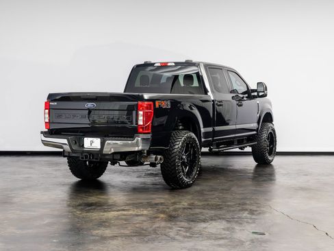 Used 2021 Ford F250 XLT w/ FX4 Off-Road Package image 21