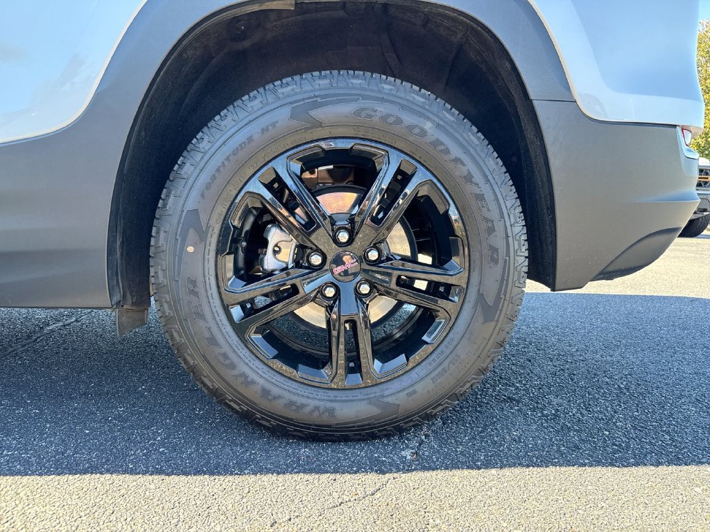 Used 2022 GMC Terrain AT4 w/ Infotainment Package II AWD/4WD image 28