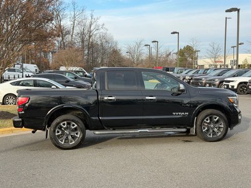 Used 2021 Nissan Titan Platinum Reserve w/ Moonroof Package image 6