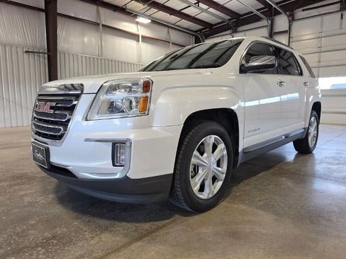 Used 2017 GMC Terrain SLT w/ Open Road Package FWD image 2