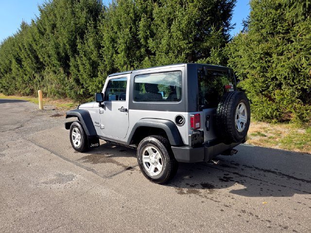 Used 2013 Jeep Wrangler Sport AWD/4WD image 2