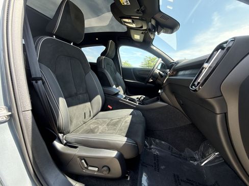 Used 2023 Volvo C40 P8 Recharge Plus AWD/4WD image 26