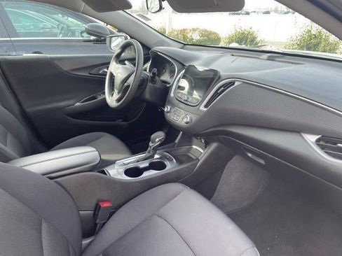 Used 2023 Chevrolet Malibu LT FWD image 20
