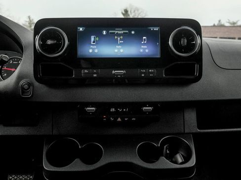 Used 2026 Mercedes-Benz Sprinter 2500 image 17