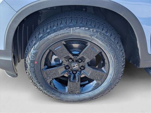 New 2025 Honda Ridgeline Black Edition image 9