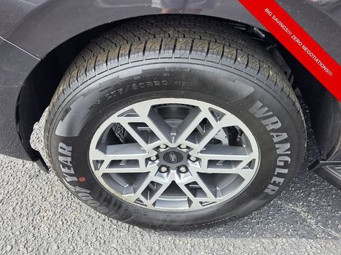 New 2026 Ford Expedition Active RWD image 16