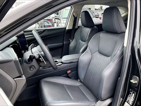 Used 2024 Lexus NX 350h AWD w/ Vision Package image 8
