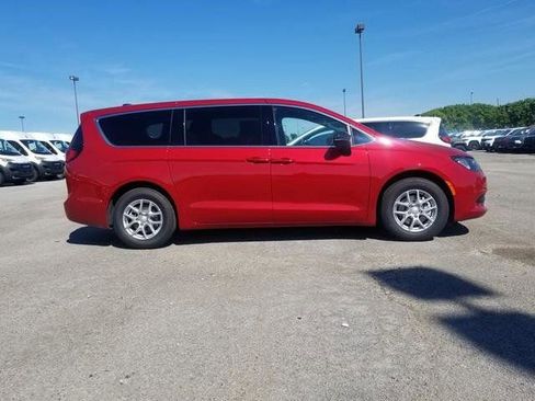 New 2026 Chrysler Voyager LX FWD image 3