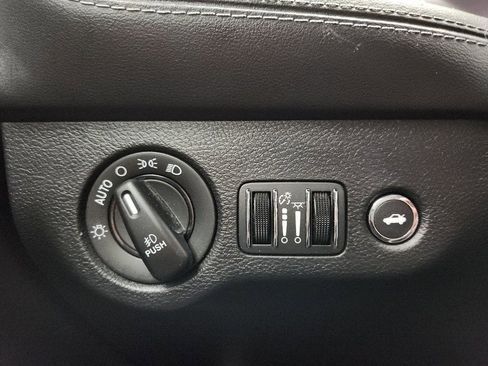 Used 2020 Dodge Challenger SXT w/ Plus Package image 11