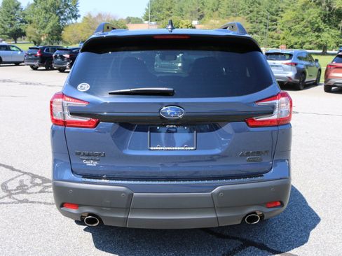 Used 2025 Subaru Ascent Onyx Edition w/ Onyx Package AWD/4WD image 4