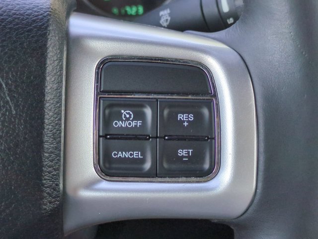 Used 2012 Dodge Avenger SXT Plus FWD image 23