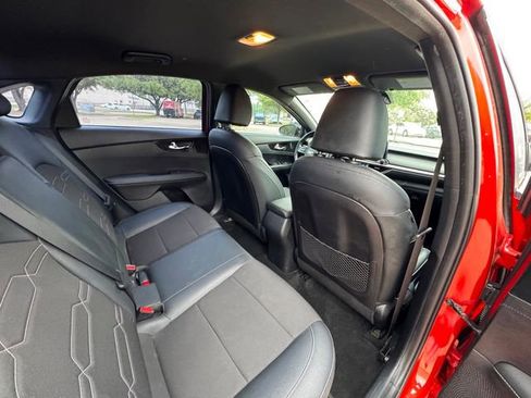 Used 2020 Kia Forte GT-Line image 11