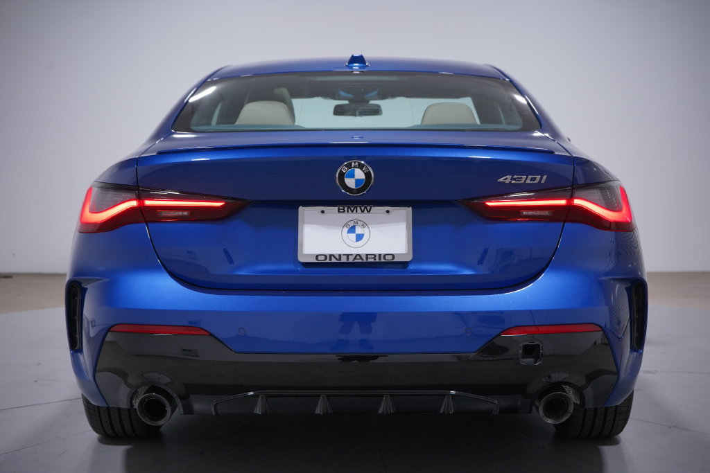 Used 2026 BMW 430i Coupe w/ M Sport Package RWD image 5