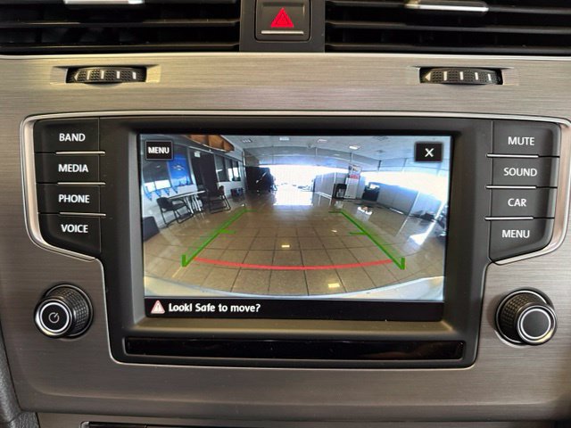 Used 2017 Volkswagen Golf SE FWD image 15