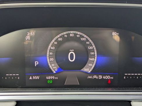 Certified 2025 Volkswagen Taos SE FWD image 30