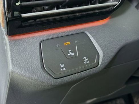 Used 2023 Volkswagen ID.4 Pro image 10