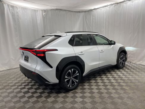 Used 2023 Toyota bZ4X XLE image 3