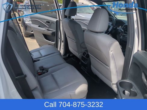 Used 2023 Honda Passport EX-L image 15