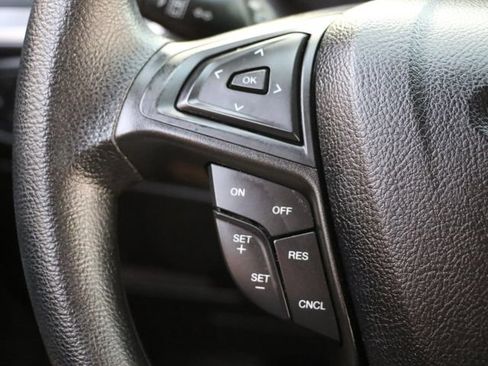 Used 2021 Ford Edge SE FWD image 28