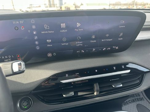 Used 2025 Buick Enclave Preferred image 12