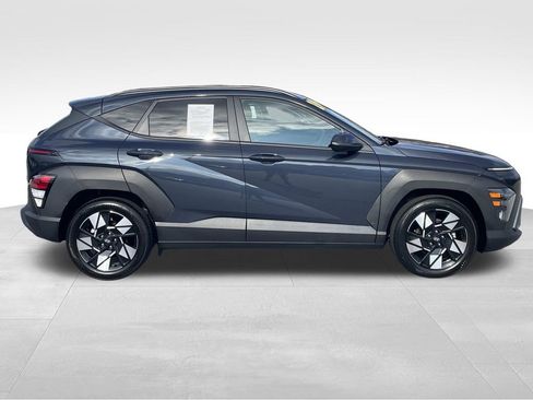 Used 2024 Hyundai Kona SEL image 2