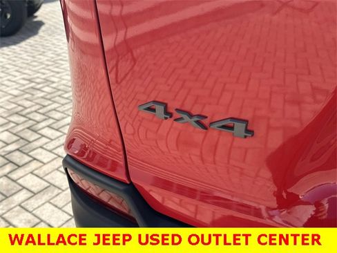 Used 2019 Jeep Cherokee Trailhawk w/ Trailer Tow Group image 9