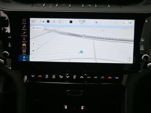 New 2026 Jeep Grand Cherokee Altitude RWD image 4