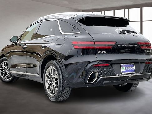 Used 2024 Genesis GV70 2.5T Select w/ Select Package image 4