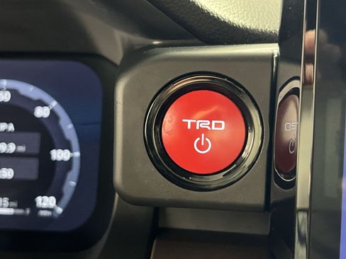 Used 2024 Toyota Tacoma TRD Sport w/ TRD Sport Upgrade Package AWD/4WD image 34