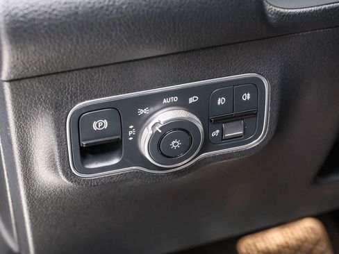 Certified 2022 Mercedes-Benz GLB 250 image 29