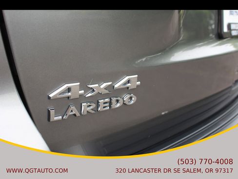 Used 2011 Jeep Grand Cherokee Laredo image 29