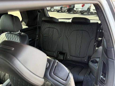 Used 2024 BMW ALPINA XB7 AWD/4WD image 32