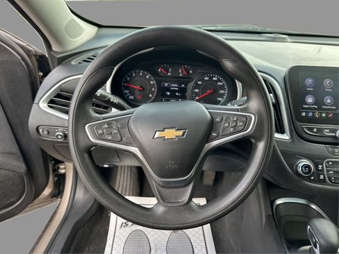 Used 2022 Chevrolet Malibu LT FWD image 28